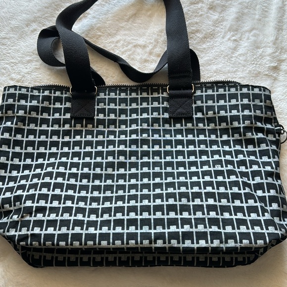 Kipling Large Defea Print- Black and Grey - Picture 7 of 11